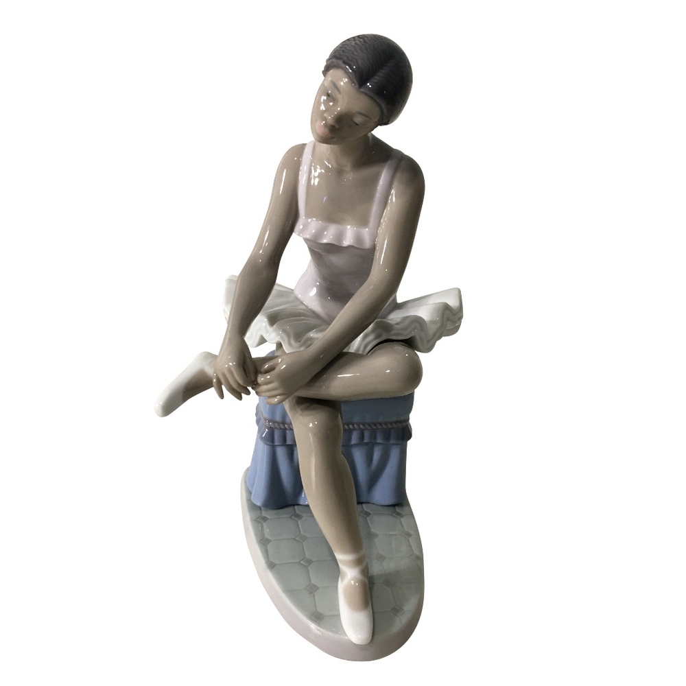 LLADRO BLACK LEGACY BALLERINA 06104